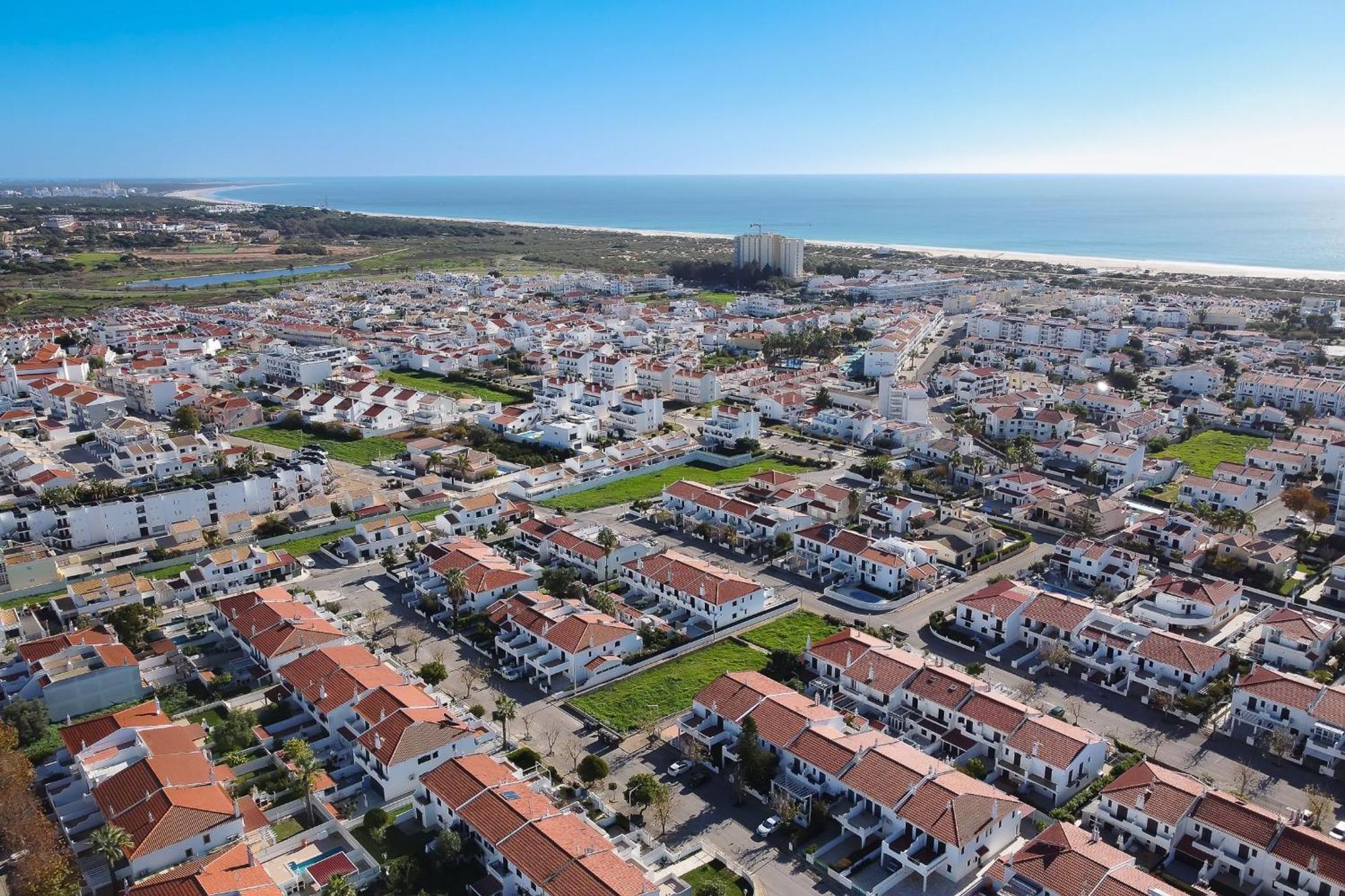 Vila Ramalhete W/ 3 Bdr & Balcony By Lovelystay Altura Esterno foto